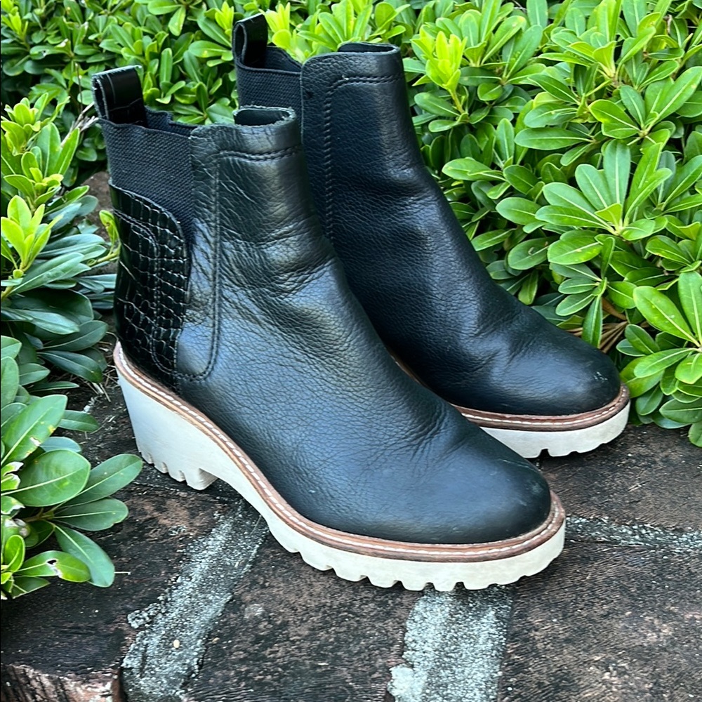 Dolce Vita Black Ankle Boots Size 7